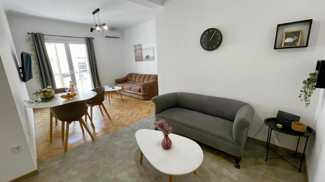 Gorgeous Renovated Apt. Close To Metro And Cultural Sites! Athens Exterior photo